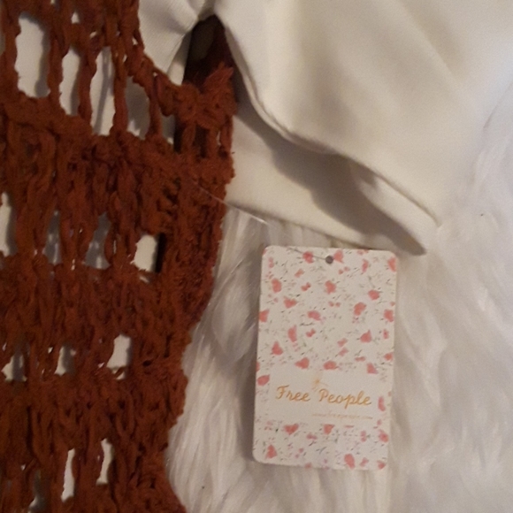 HP 🌻🎀🌻PRICE DROP TODAY NWT BEAUTIFUL FP CROCHET TOP - Picture 6 of 7